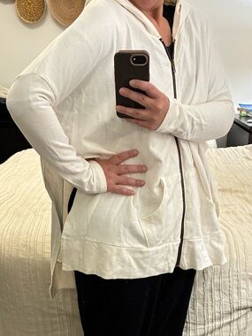 We the free oversized slouchy ivory coloured hoodie. Drop shoulder. Oversized